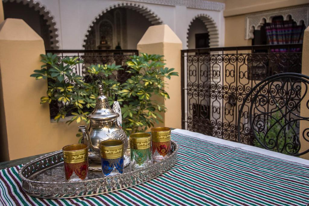 Riad Letchina Fes Exterior photo